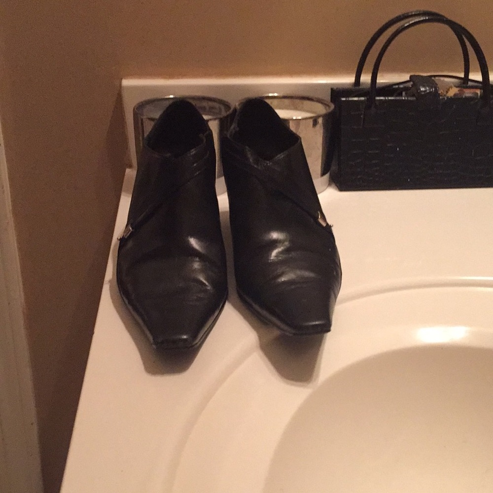 Enzo angiolini black shoes size 8 1-2